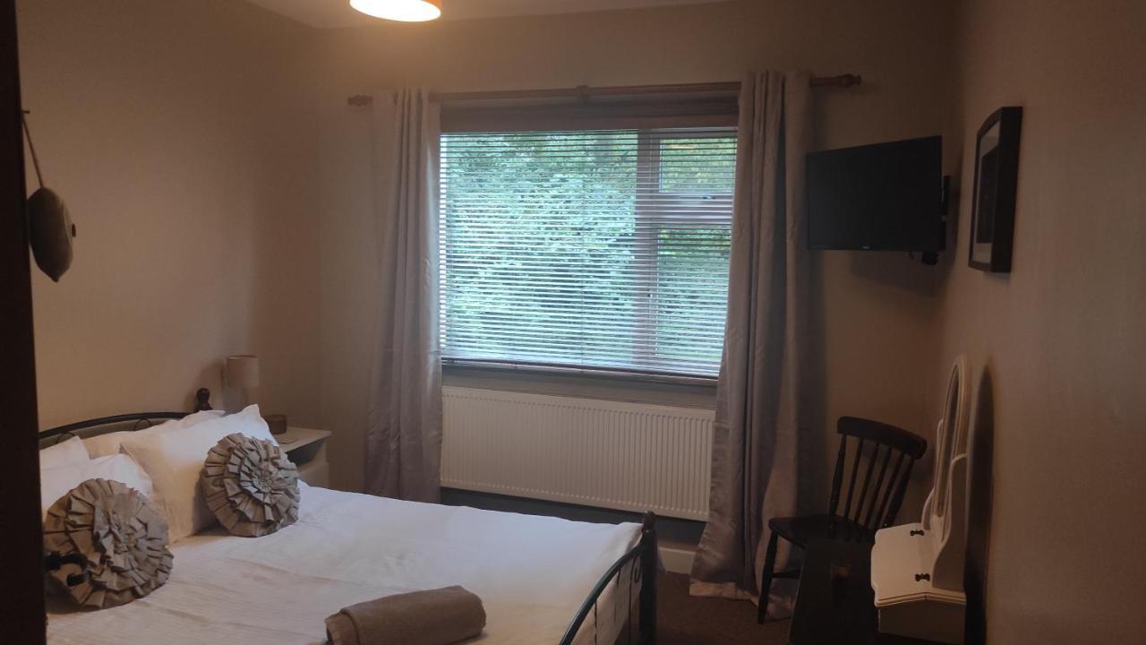 Retreat By The Feale, Finuge Hotel Листоуел Екстериор снимка