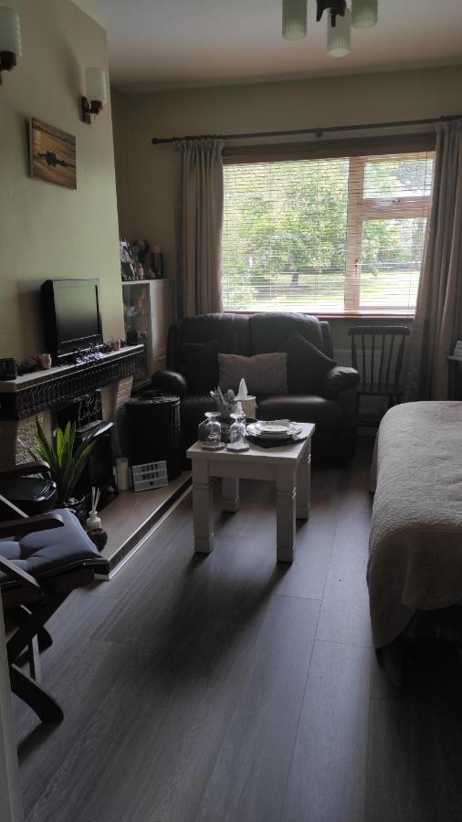 Retreat By The Feale, Finuge Hotel Листоуел Екстериор снимка